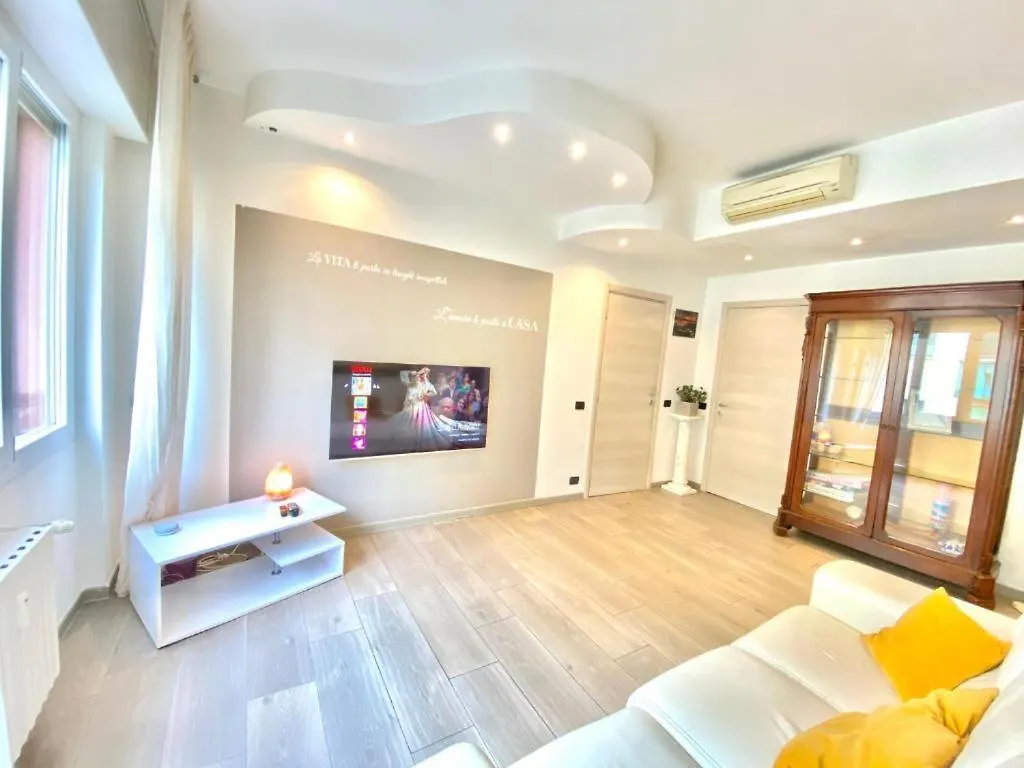 Fontanili House Apartment Milan